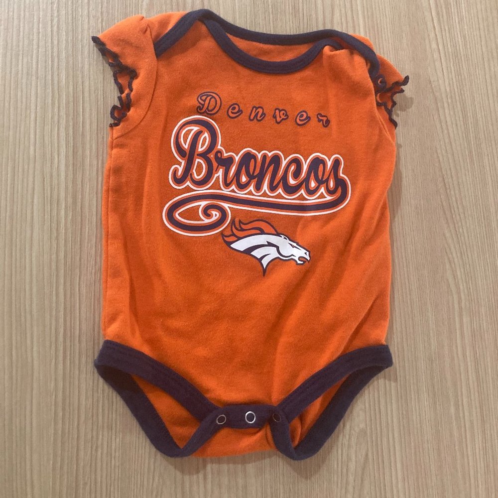 Denver Broncos Bodysuit NFL Orange 0-3 Months Short Sleeve Blue Trim Ruffle Snap